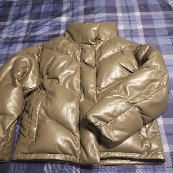 NWT The Cloud Puff wilfred vegan sz S - Picture 1 of 11